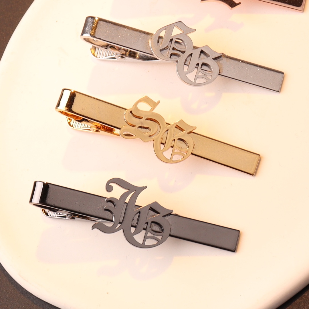 Men Accessories Usa - Spinka do krawata z inicjałami dla